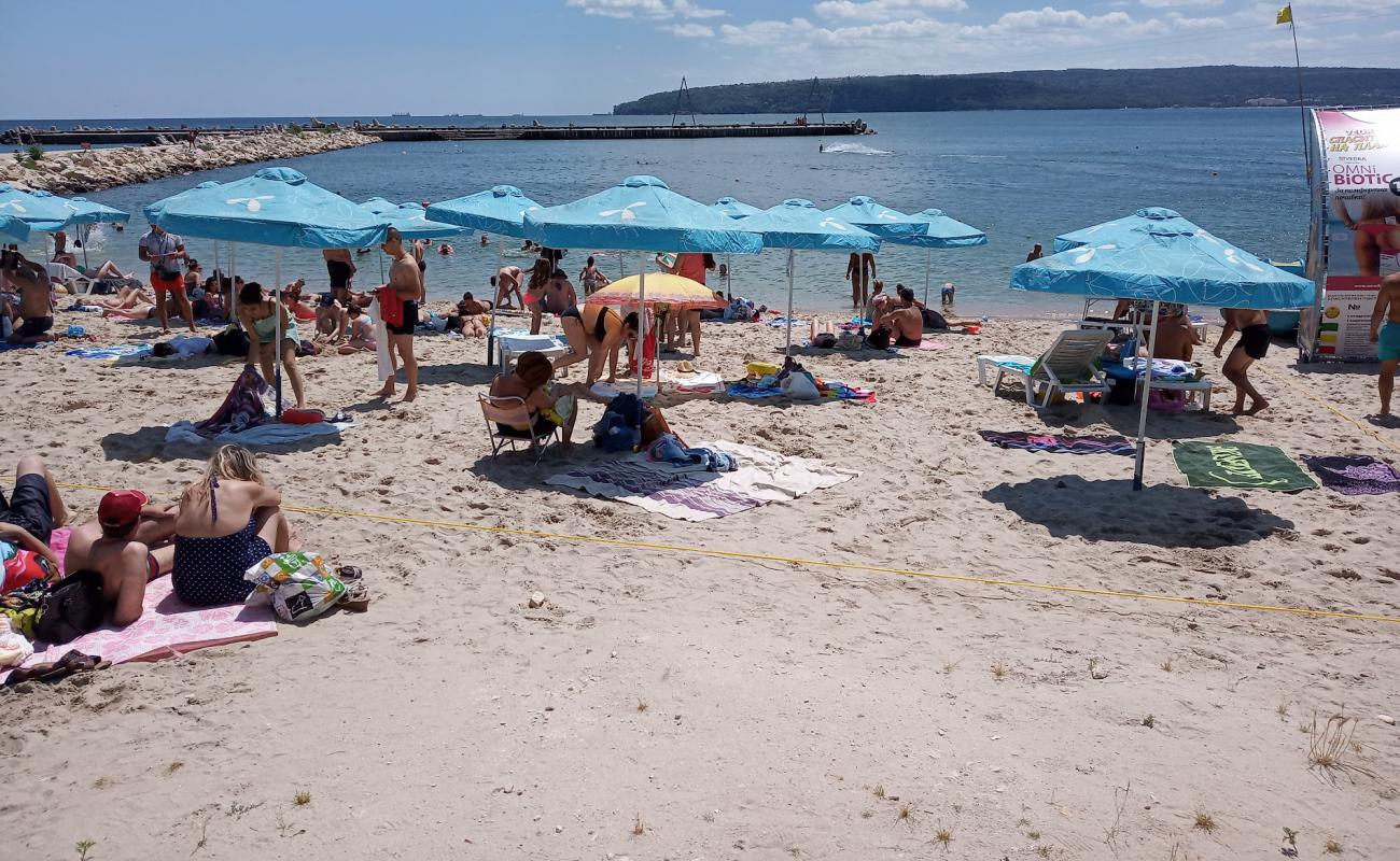 Photo of Treta Buna with white sand surface