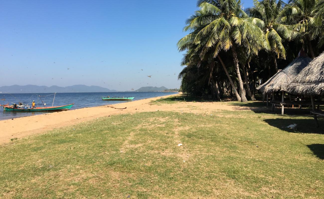 Photo of Angkol beach with bright sand surface