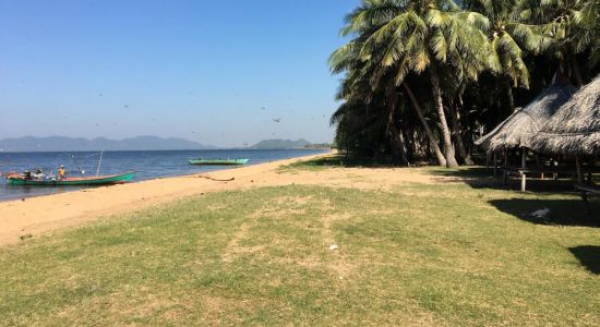 Angkol beach