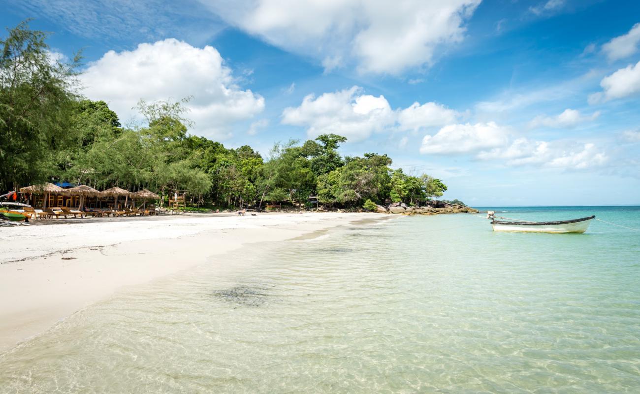 Photo of Kaoh Touch Beach with bright sand surface