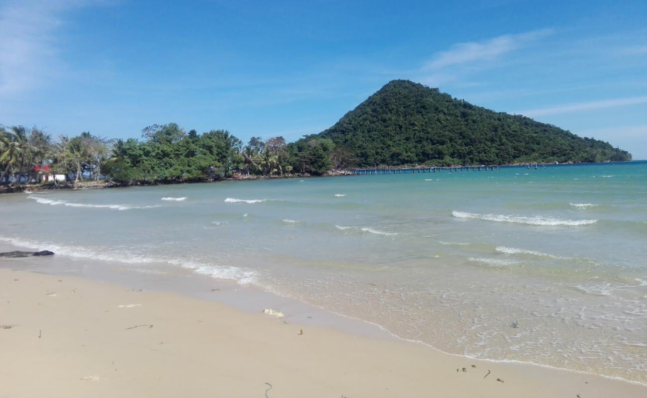 Photo of M-Pai Bay with bright sand surface