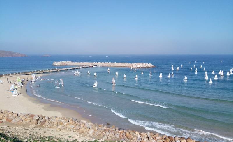 Photo of Les Dunes Plage with bright sand surface