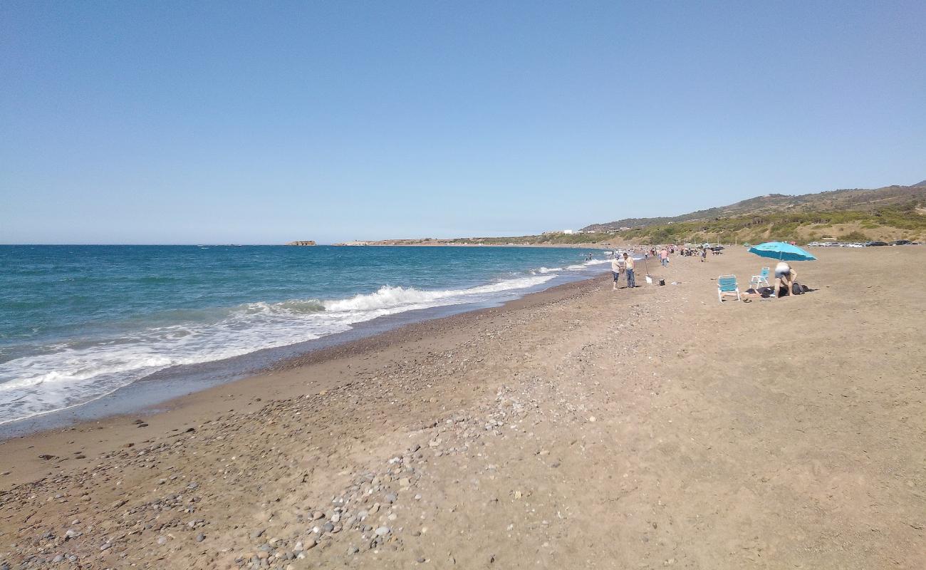 Photo of El Hamdania with light sand &  pebble surface