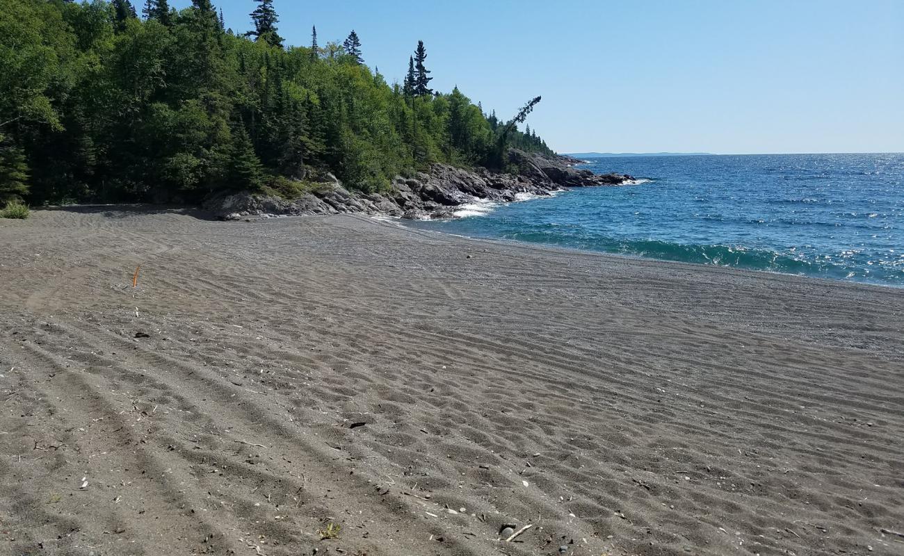 Photo of Worthington Bay with gray fine pebble surface