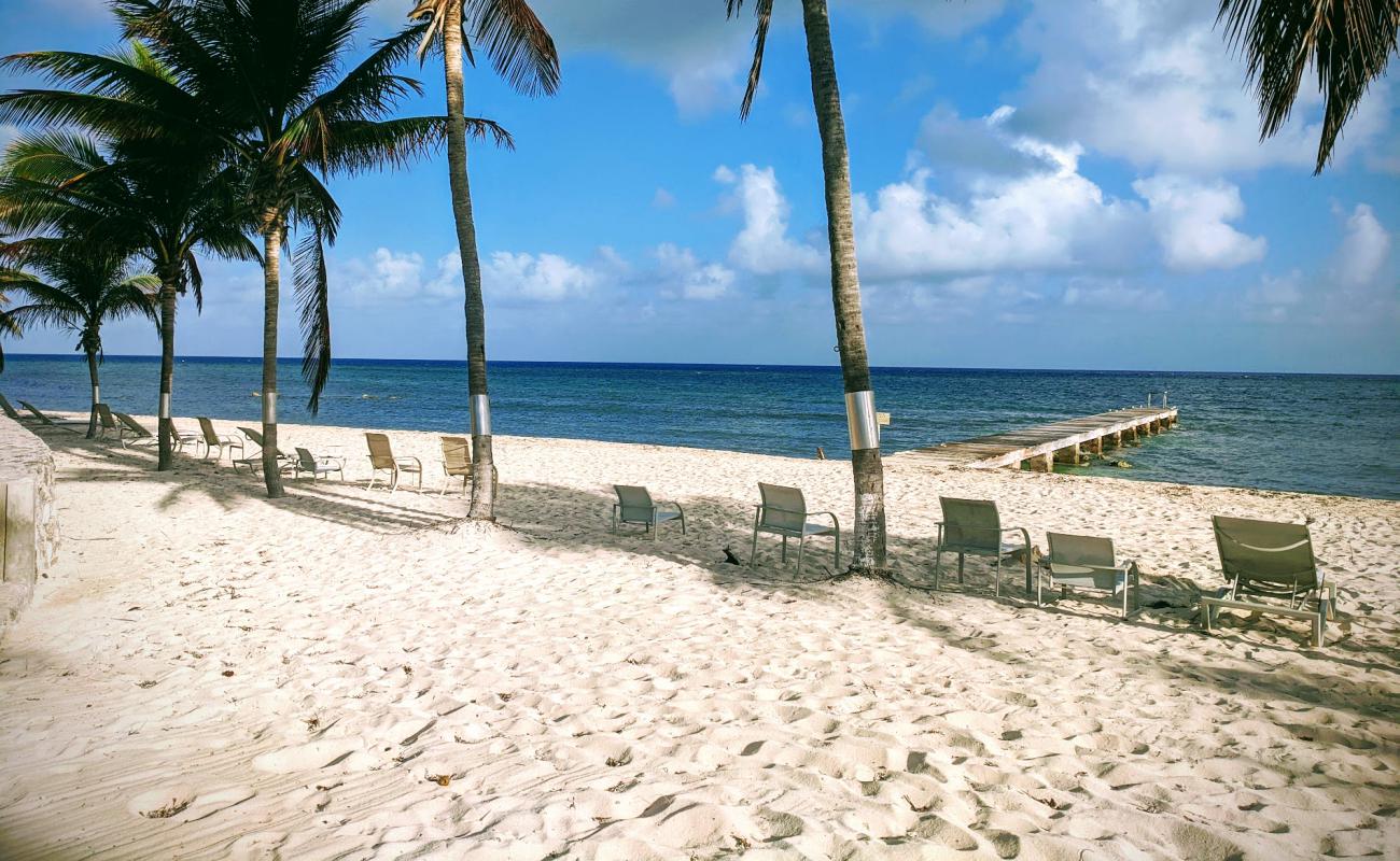 Photo of Pappagallo beach with bright fine sand surface