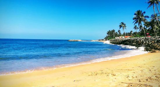 Ulhitiyawa Beach