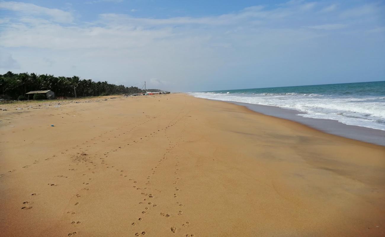 Photo of Sinnapaduwa Beach with bright sand surface