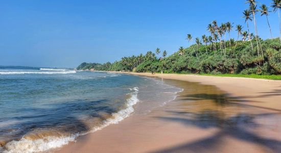 Lakshawaththa Beach