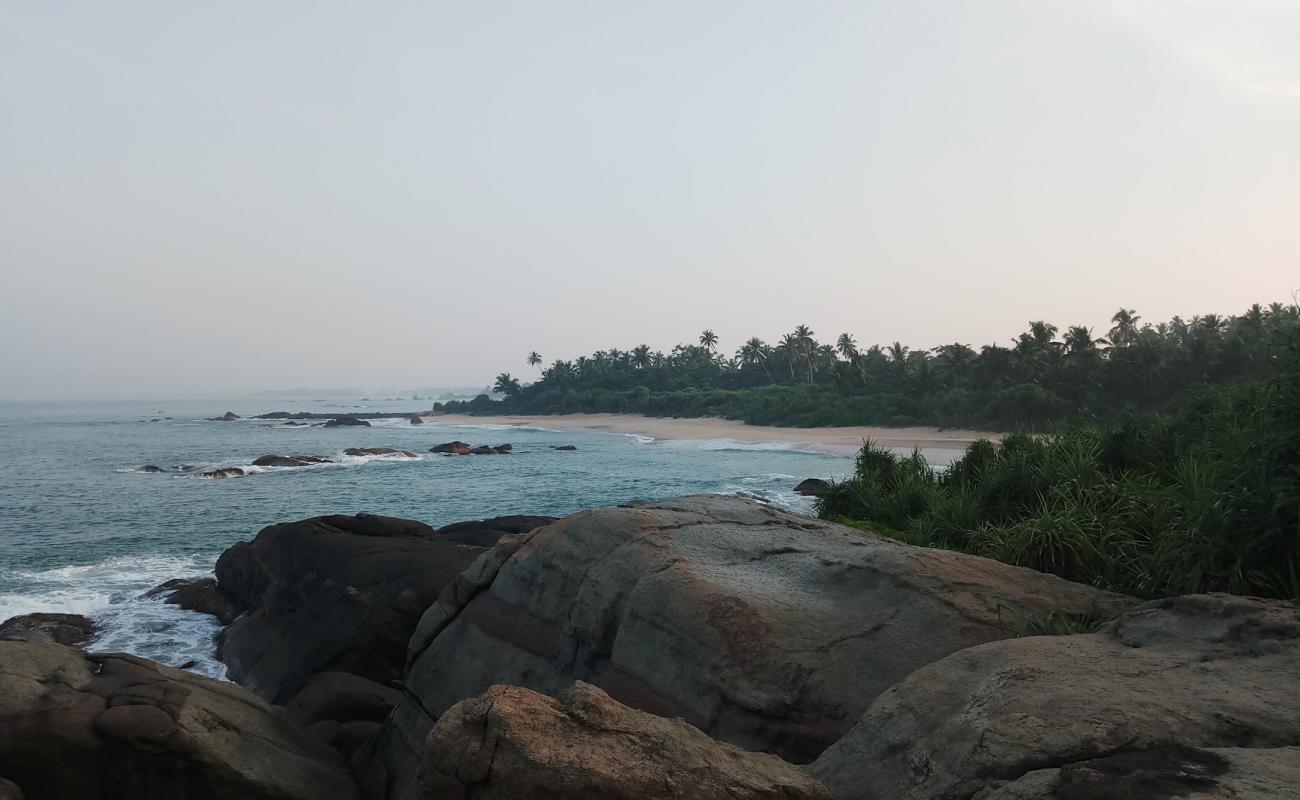 Photo of Migettuwaththa Beach with bright shell sand surface