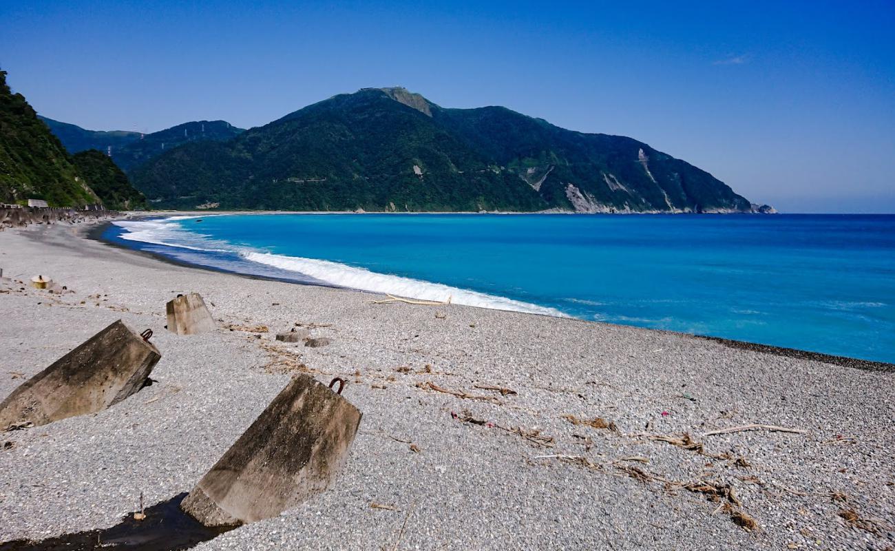 Photo of Dongao Beach with gray fine pebble surface