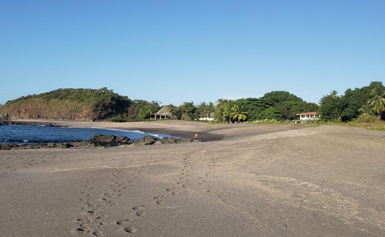 Photo of Playa honda with gray sand surface