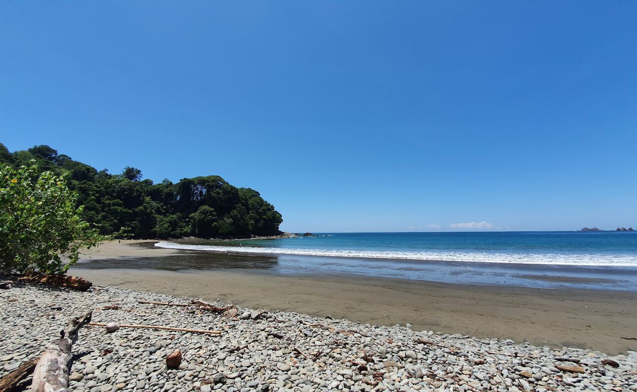 Photo of Playa Pinuelas with gray sand &  pebble surface