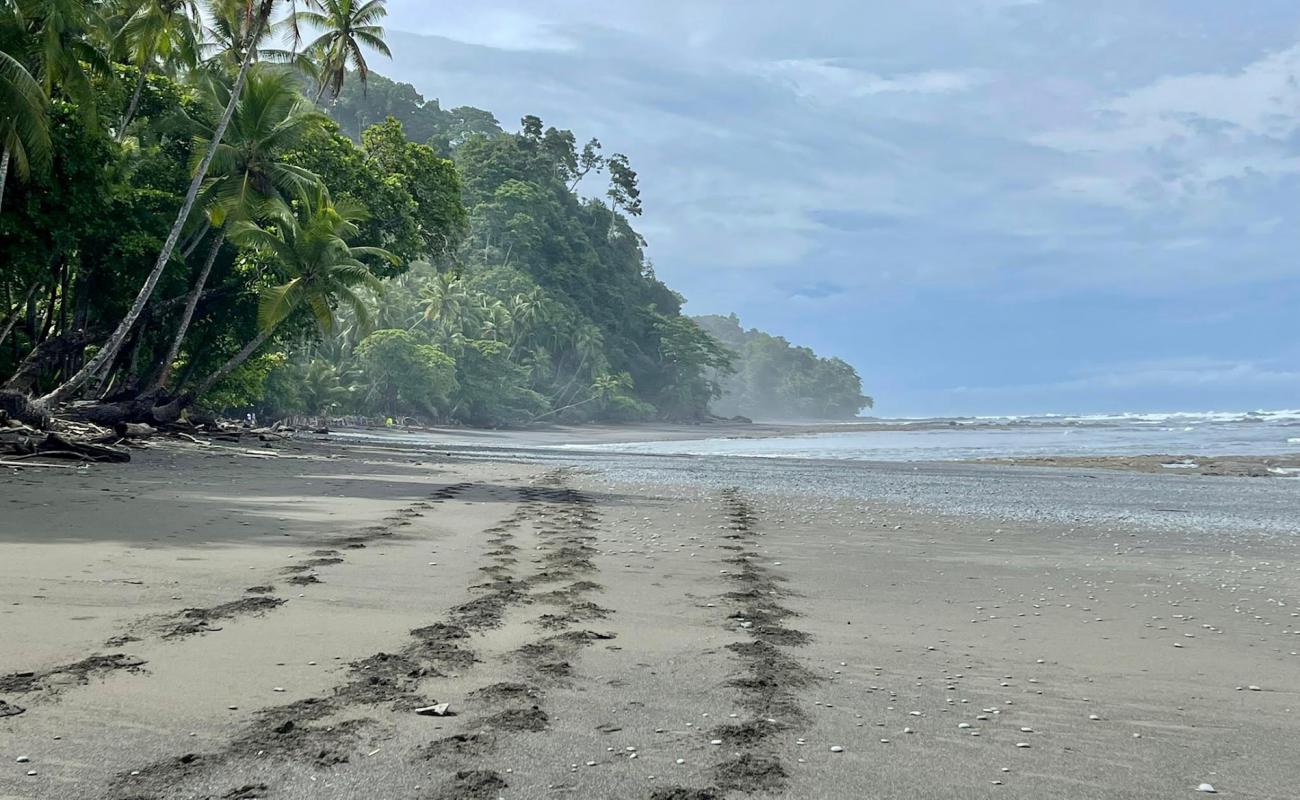 Photo of Playa Banco with black sand & pebble surface