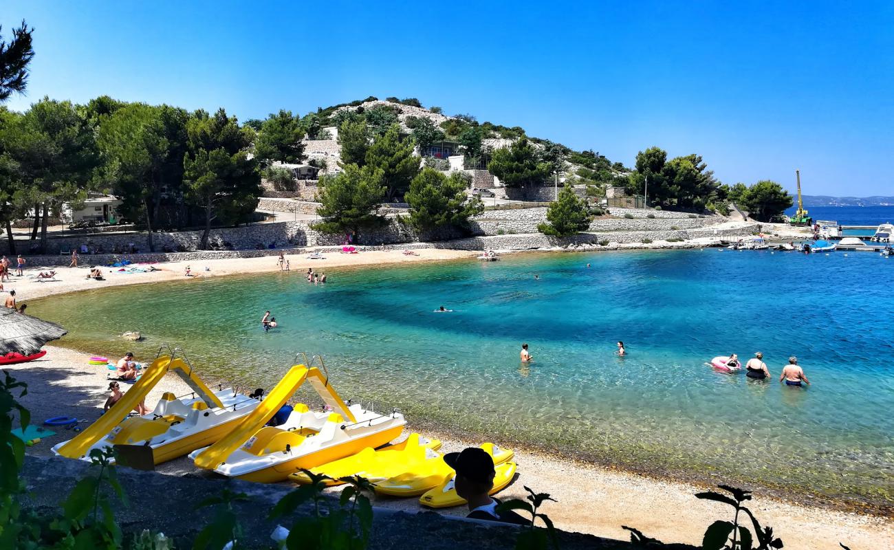 Photo of Oaza Mira beach with light fine pebble surface