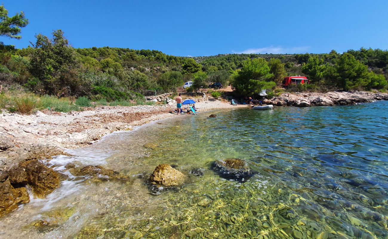 Photo of Vinisce beach with light pebble surface