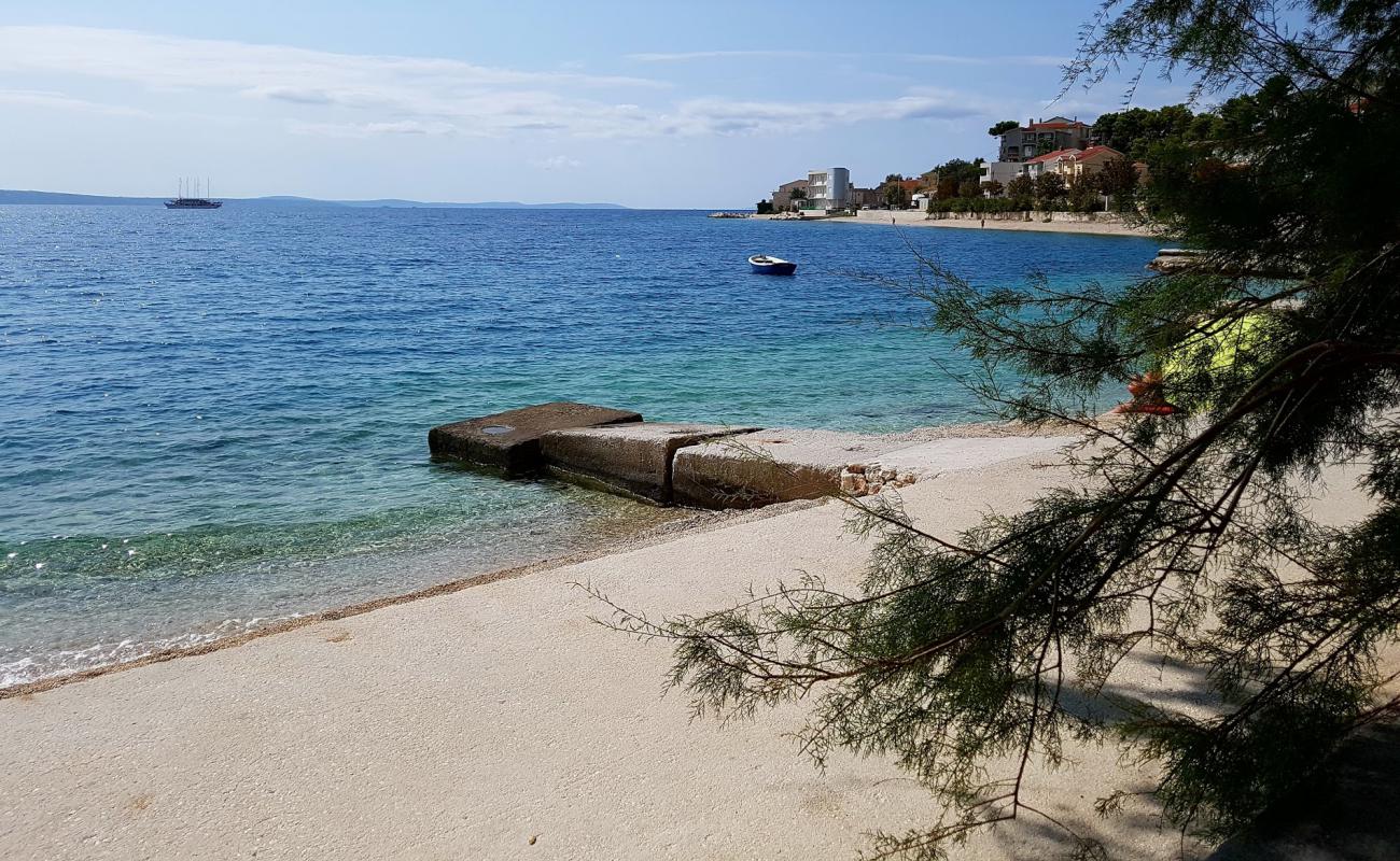 Photo of Plaza Orij with light pebble surface