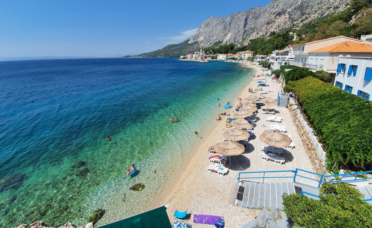 Photo of Izbitac beach with light fine pebble surface