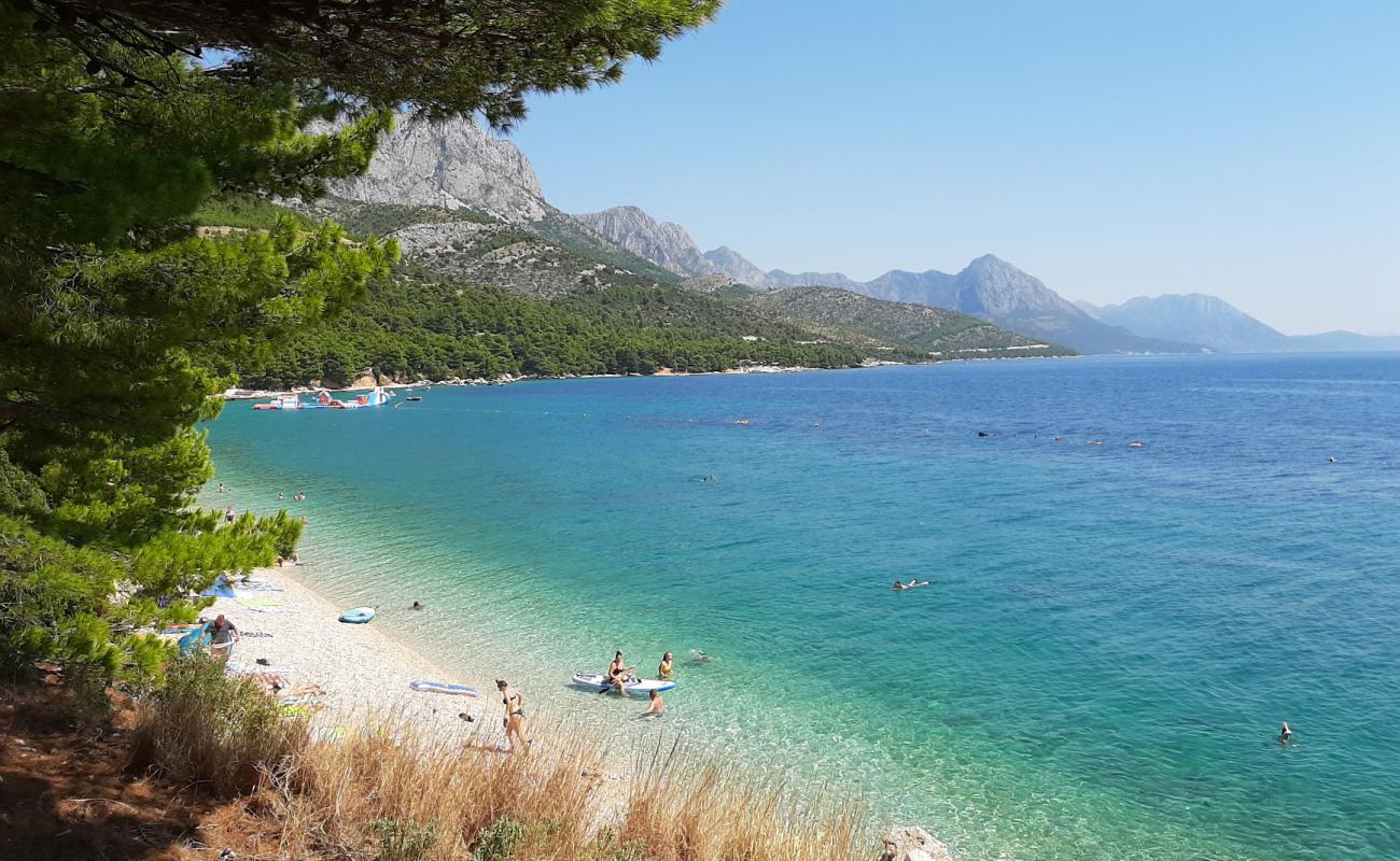 Photo of Dole beach with light fine pebble surface