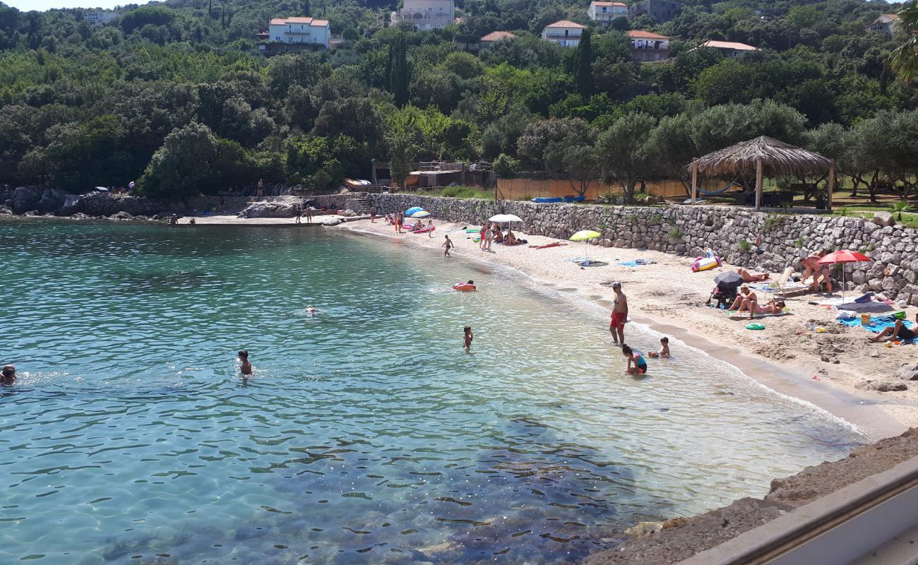 Photo of Molunat beach with light fine pebble surface