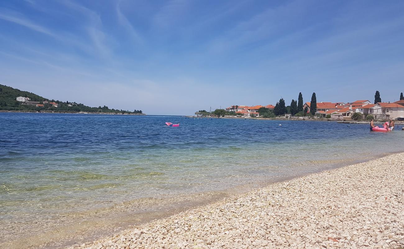 Photo of Sutomiscica beach with black sand & pebble surface