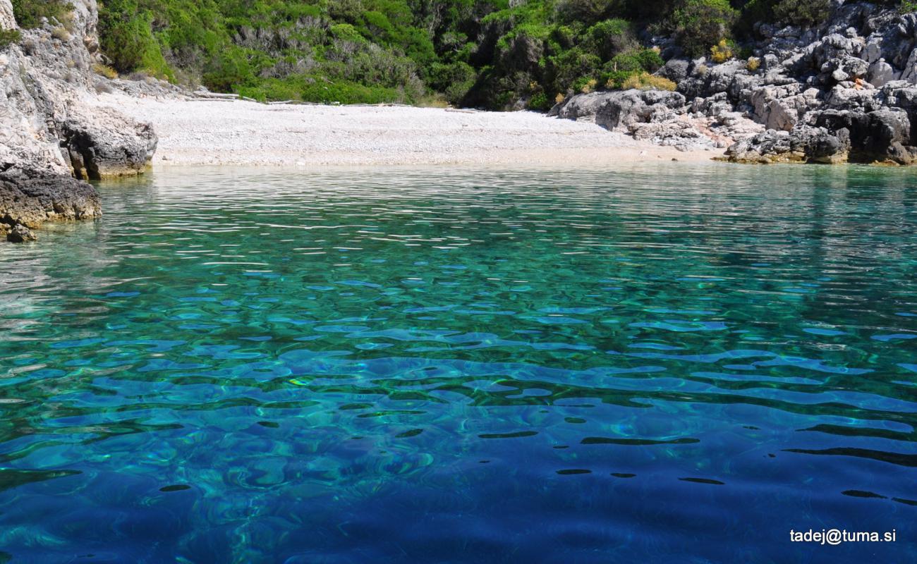 Photo of Brbinjscica Bay II with white pebble surface