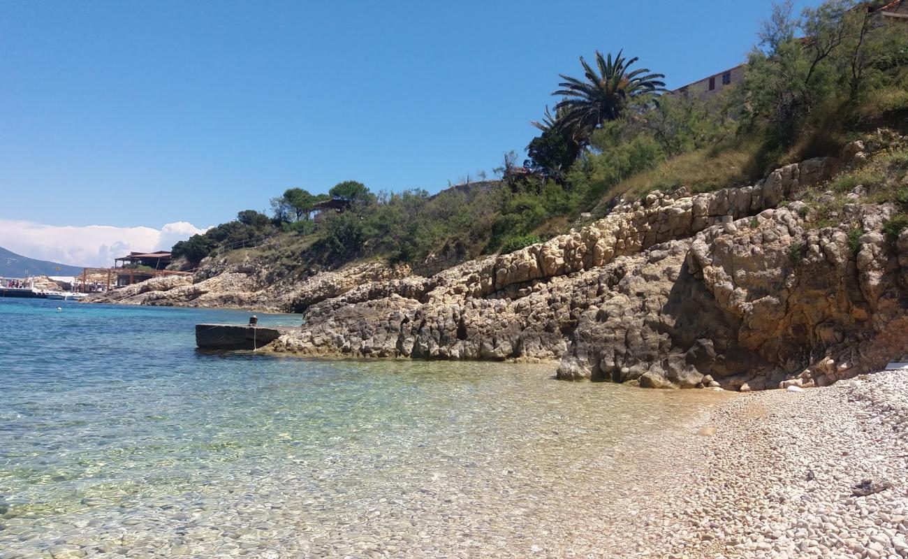 Photo of Le Grand beach with light pebble surface