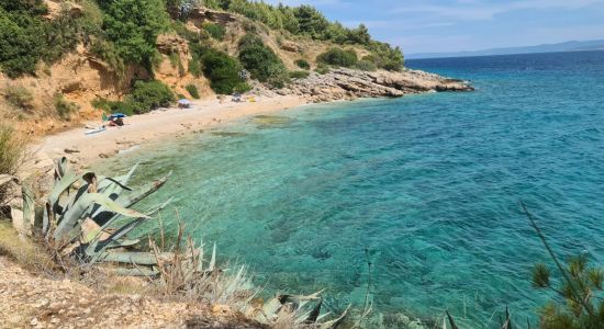 Mali Zagradac beach