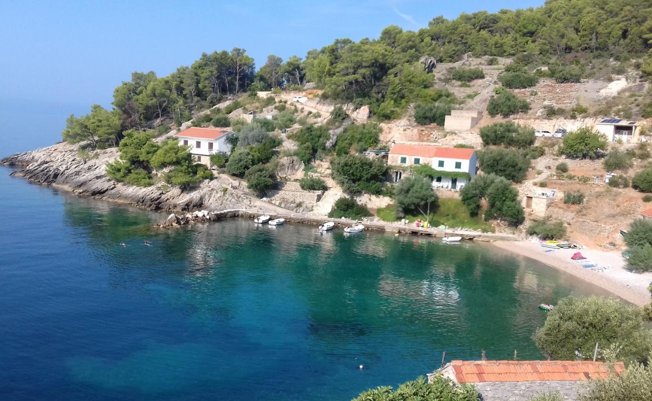 Photo of Torac beach with light fine pebble surface