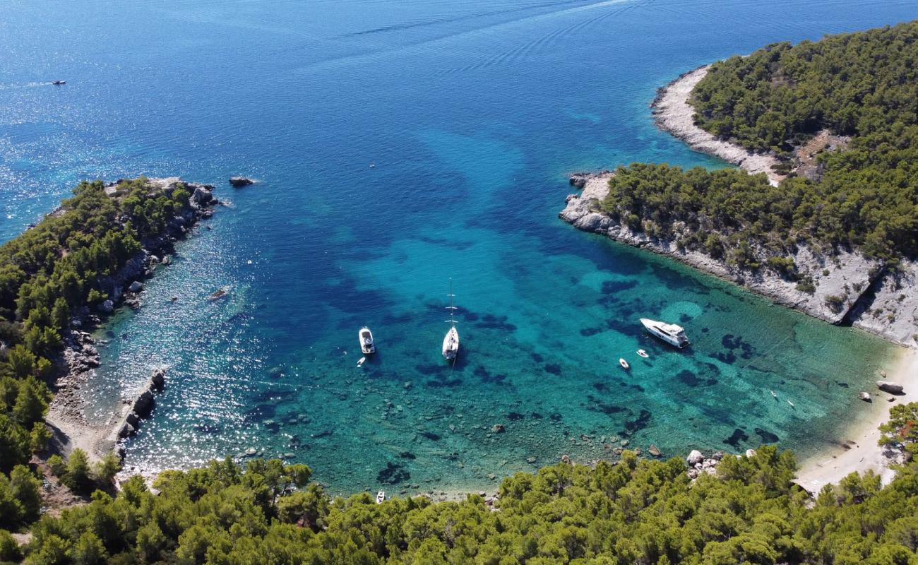 Photo of Velo Borce beach with light pebble surface