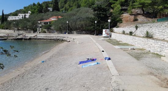 Plitvine beach