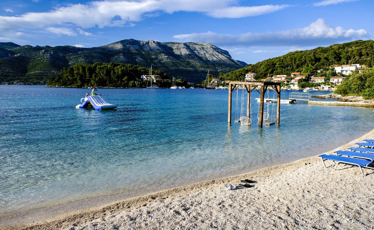 Photo of Zrnovo II beach with light fine pebble surface