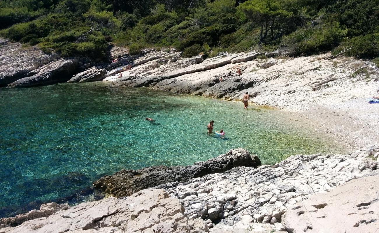 Photo of Jugo beach with white pebble surface