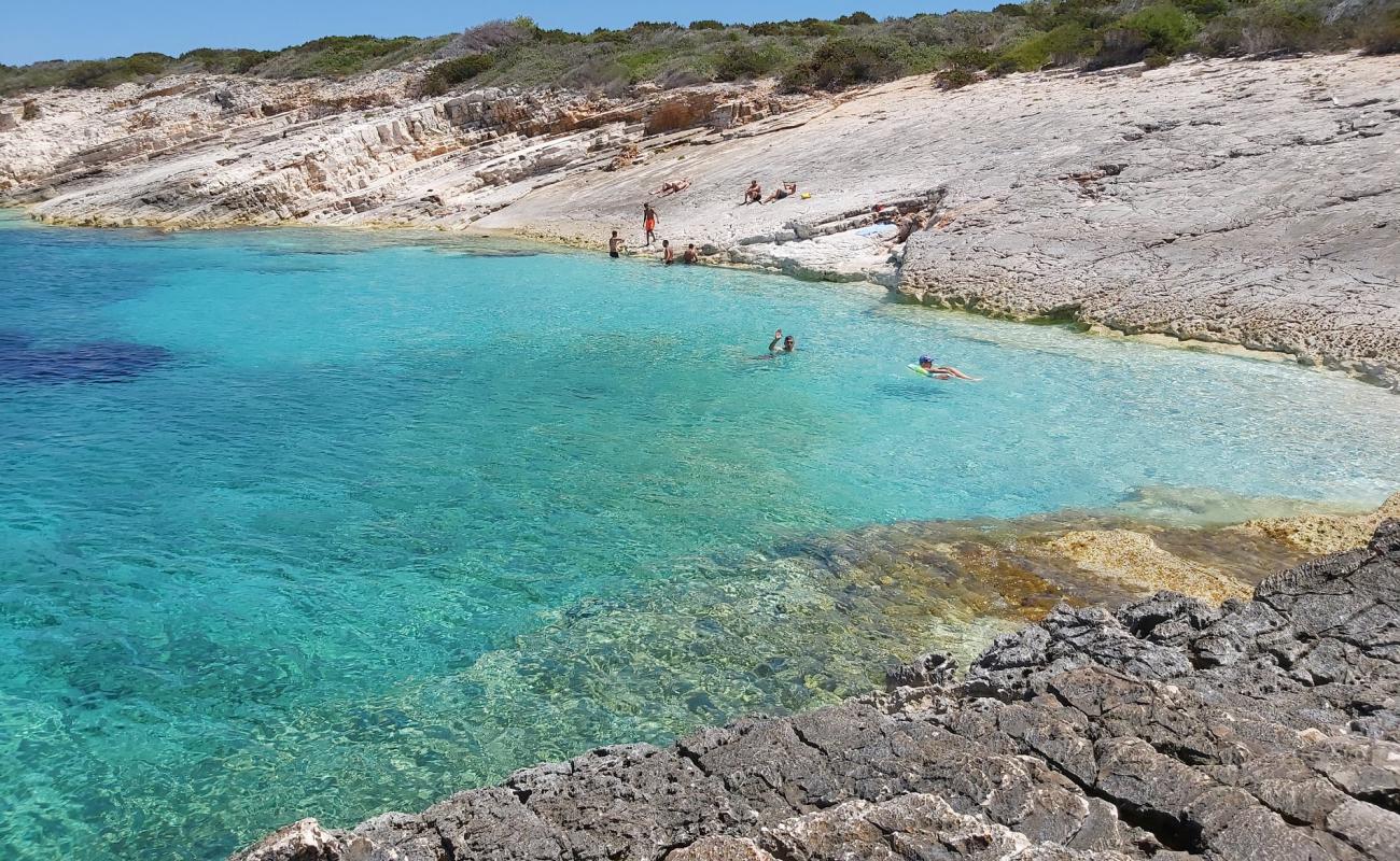 Photo of Srednji bili bok with white pebble surface