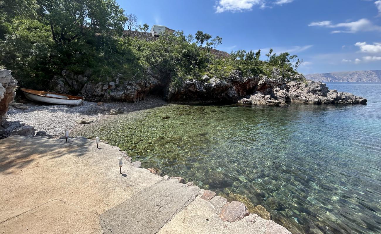 Photo of Leso Beach with rocks cover surface