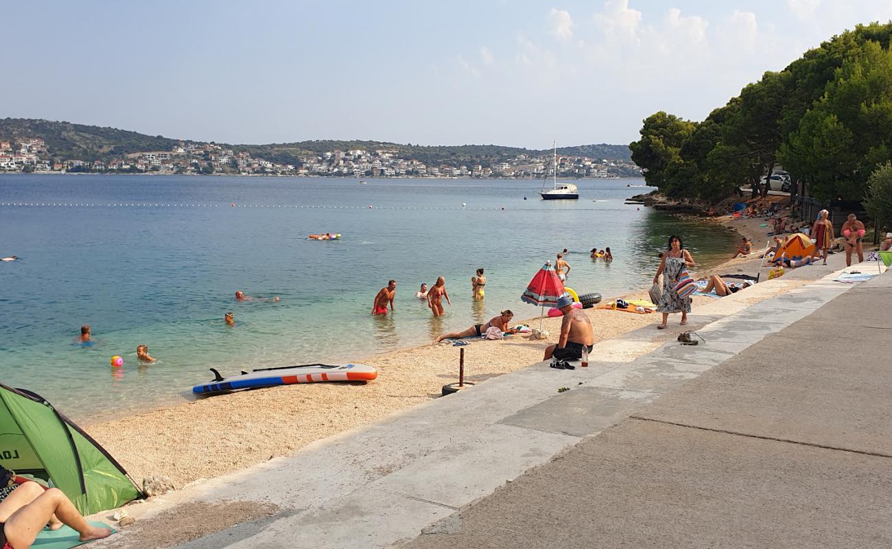 Photo of Kopara Beach with light fine pebble surface