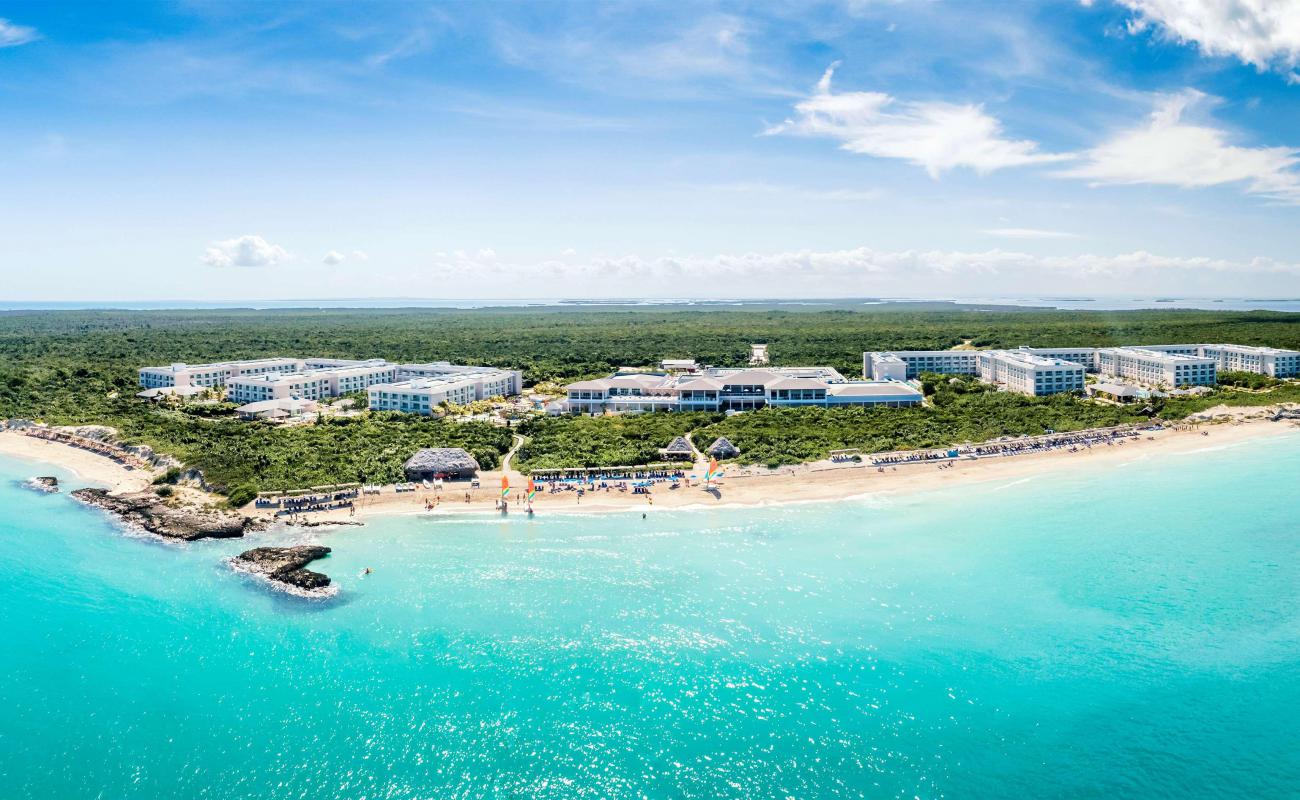 Photo of Cayo Santa Maria IV beach with bright fine sand surface