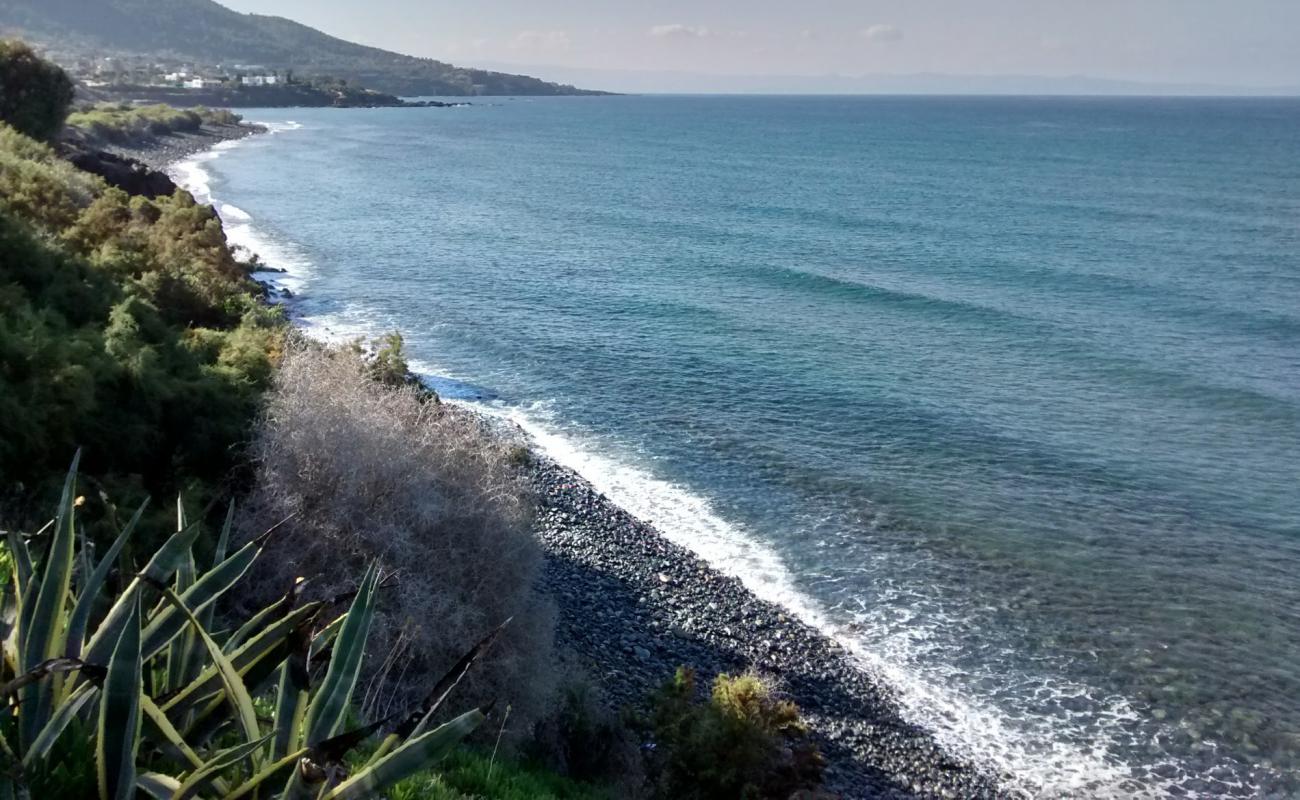 Photo of Akroyiali beach with gray pebble surface