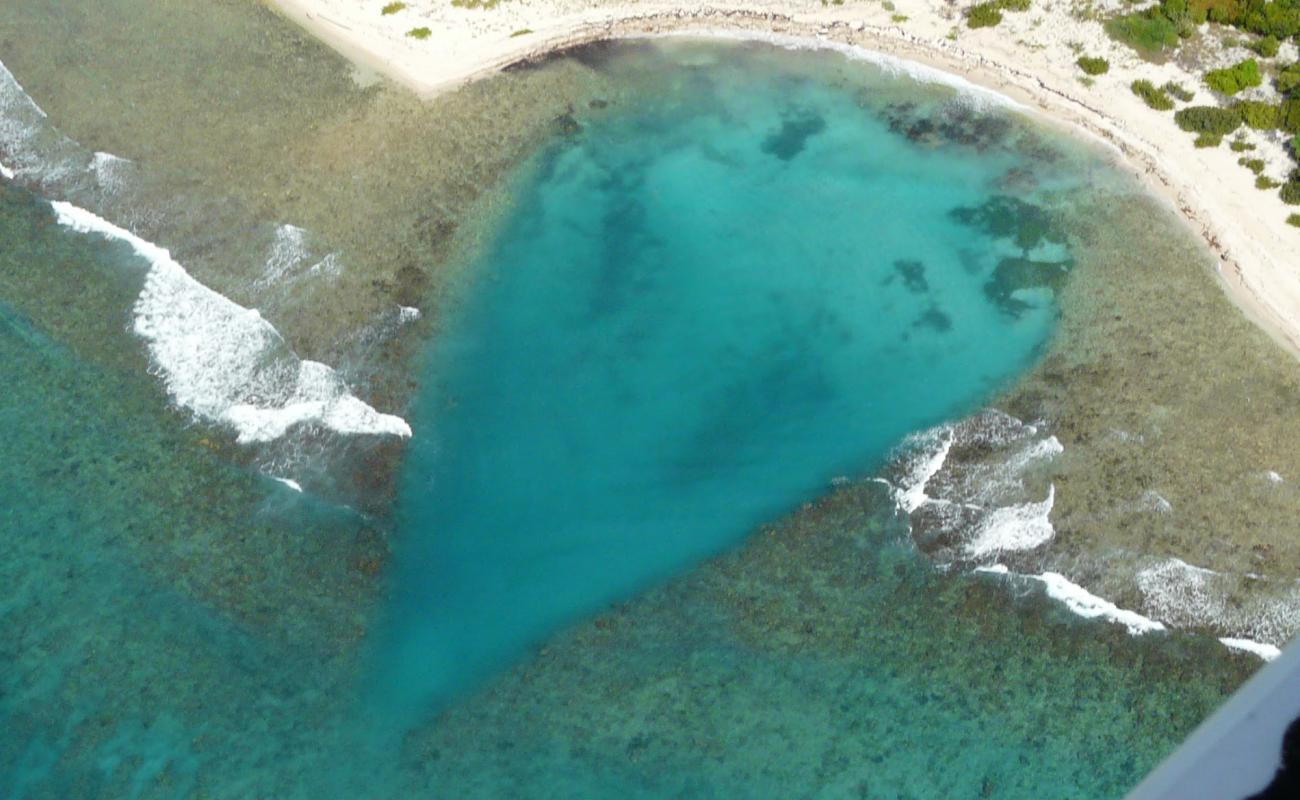 Photo of El Barco II beach with bright fine sand surface