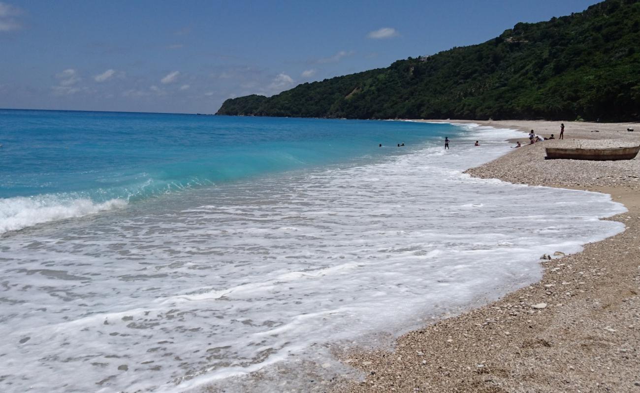 Photo of San Rafael beach with light fine pebble surface