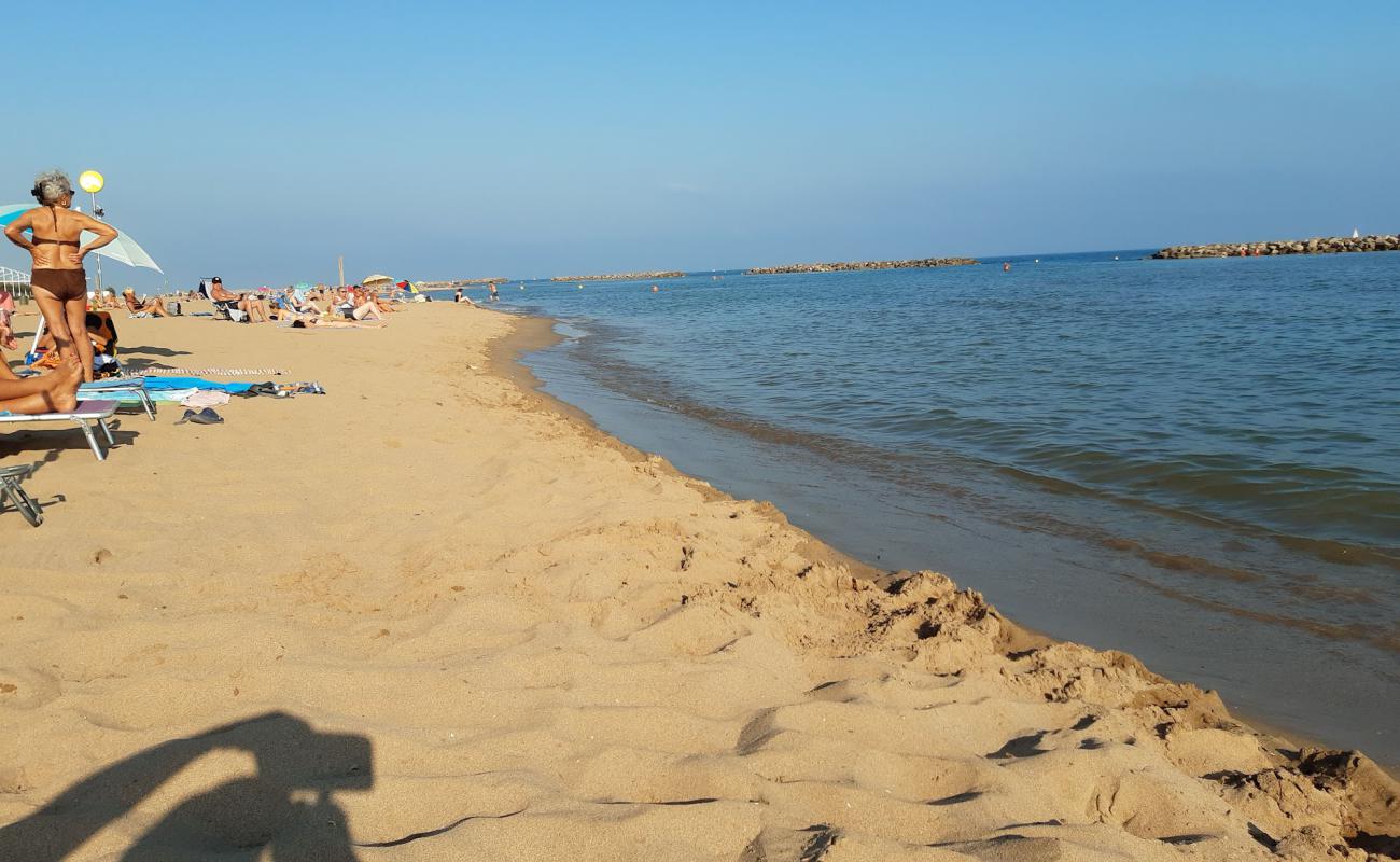 Photo of Valras beach with bright fine sand surface