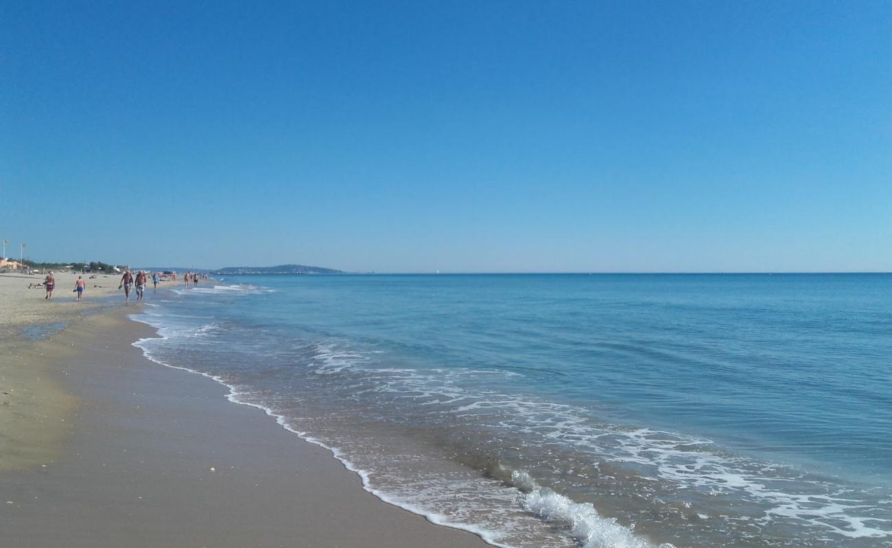 Photo of Marseillan beach with bright fine sand surface