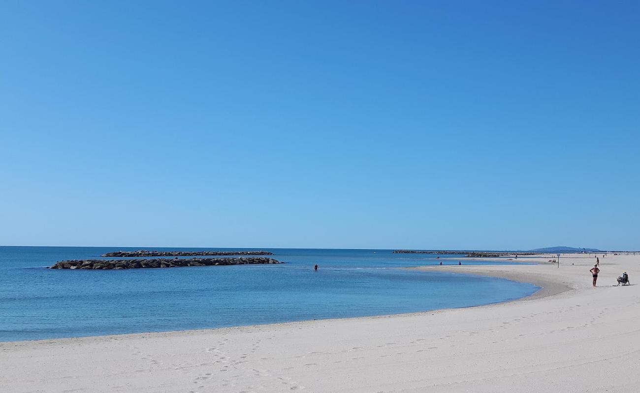 Photo of Palavas beach with bright sand surface