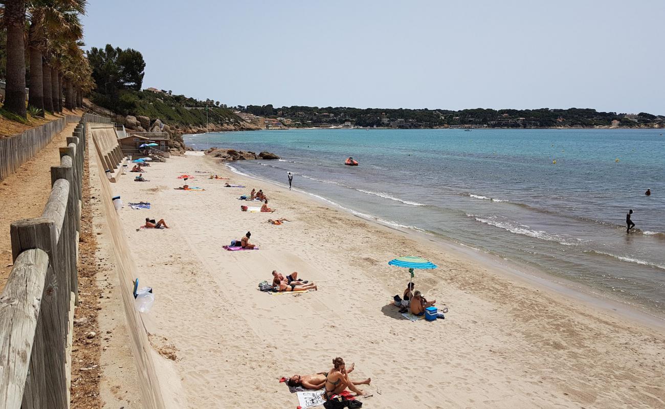 Photo of Lido Beach with bright fine sand surface