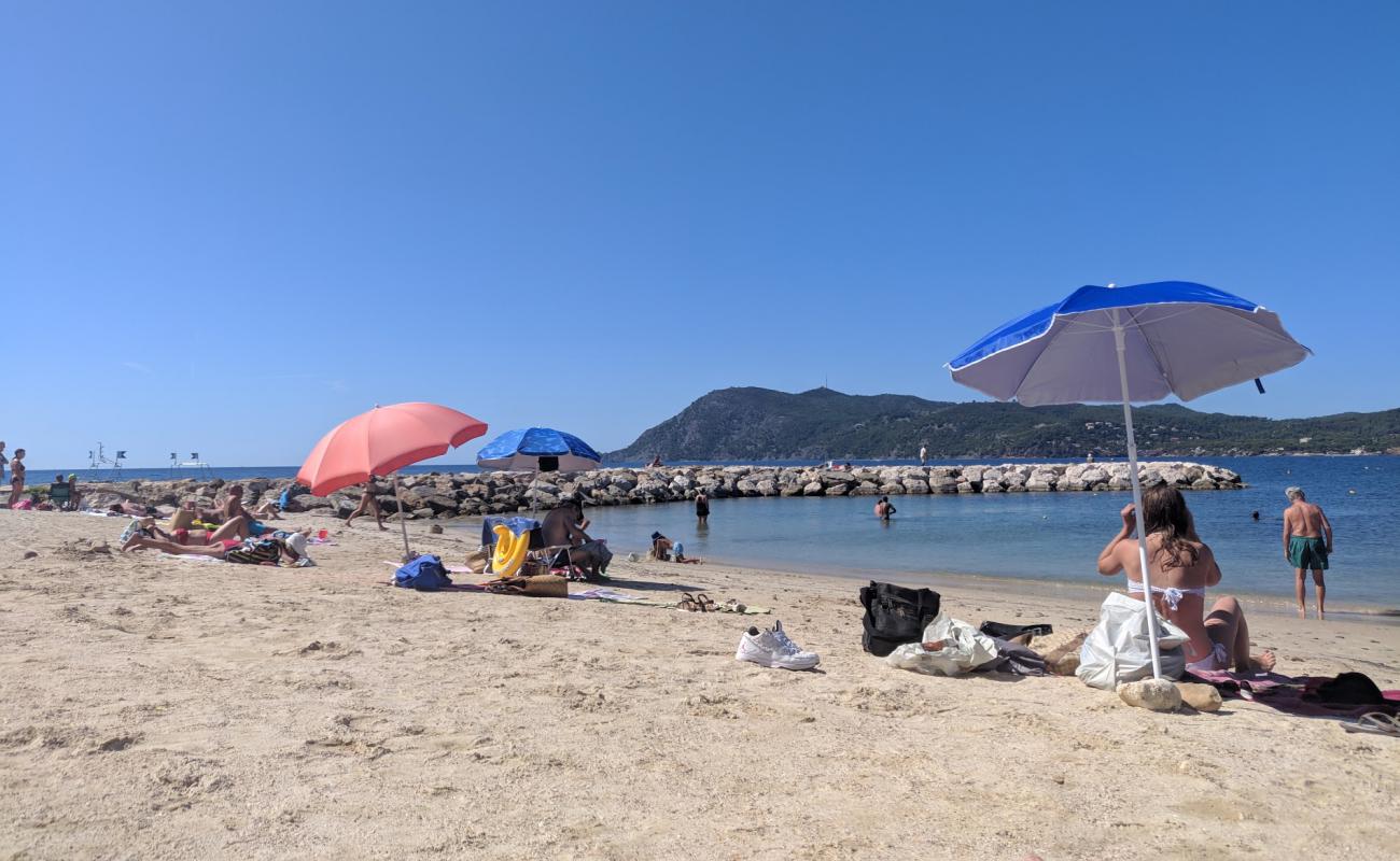 Photo of Plage de Sainte-Asile with brown sand surface