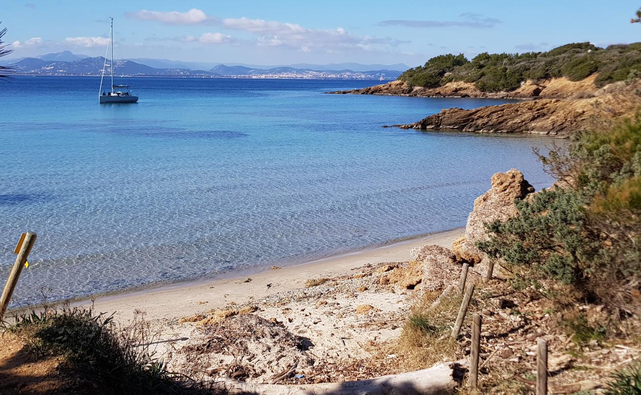 Photo of Plage du Lequin with bright sand surface