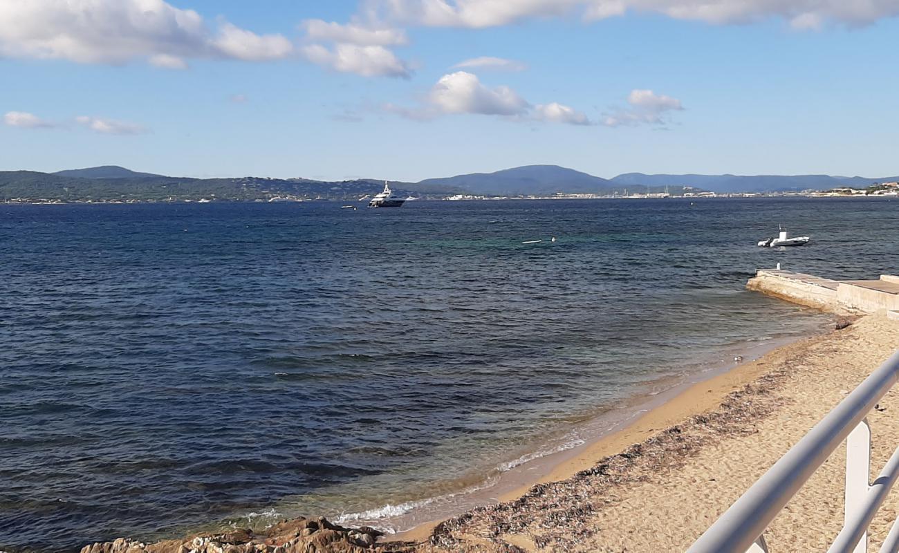 Photo of Saudan beach with bright sand surface