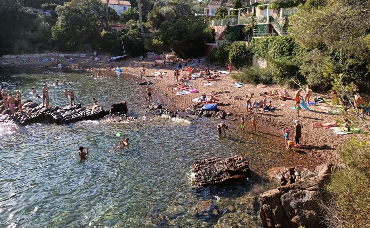 Photo of Plage du Fournas with brown pebble surface