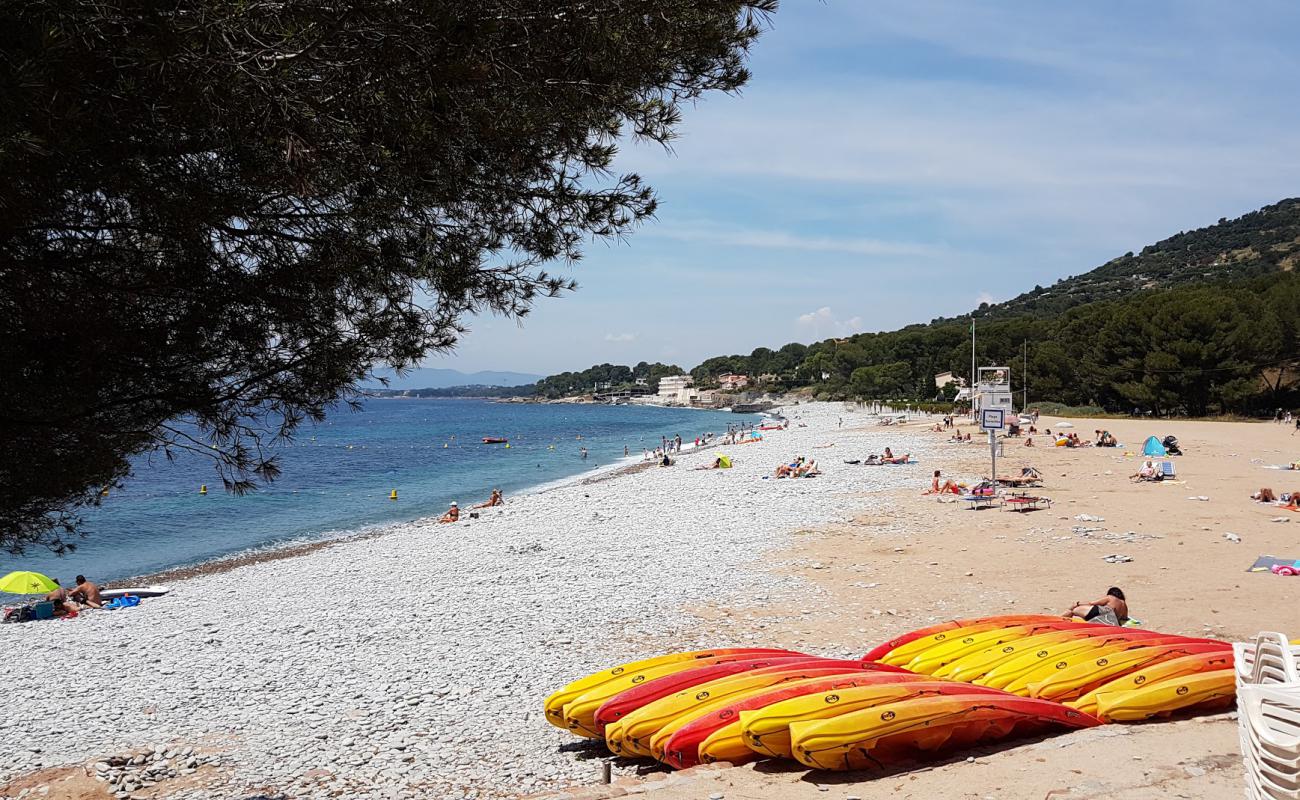 Photo of Plage du Debarquement with light sand &  pebble surface