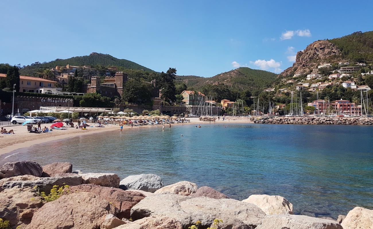 Photo of Chateau Beach with bright fine sand surface