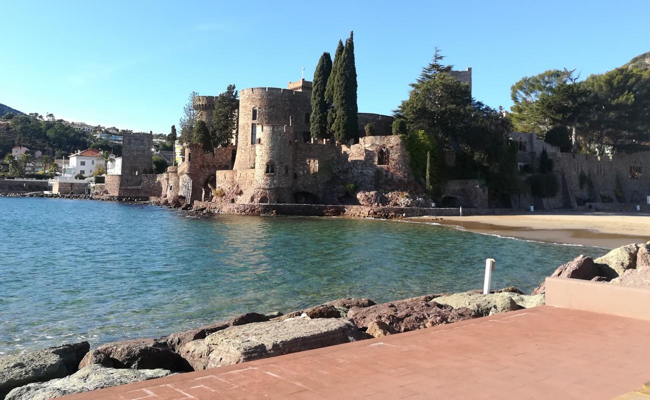 Photo of Chateau beach with bright fine sand surface